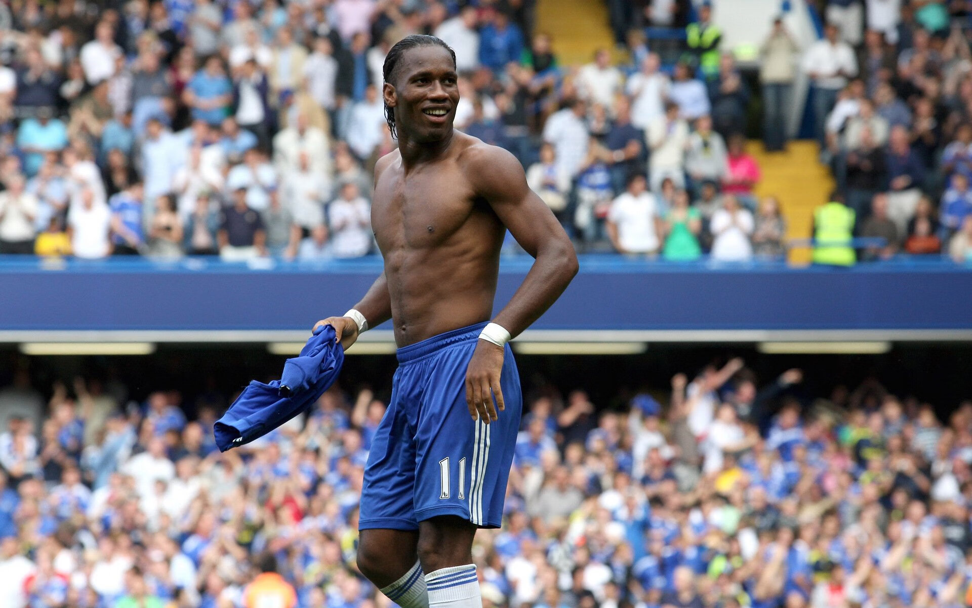 1998年总决赛第六场：乔丹带领公牛在倒数第二分钟完成奇迹逆转，成功夺冠，成为他六夺冠军的经典瞬间之一。